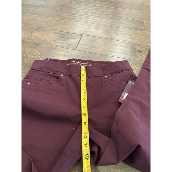 Gloria Vanderbilt Women Red Avery Straight Leg High Rise Stretch Jeans 8 NWT NEW - Picture 11 of 12